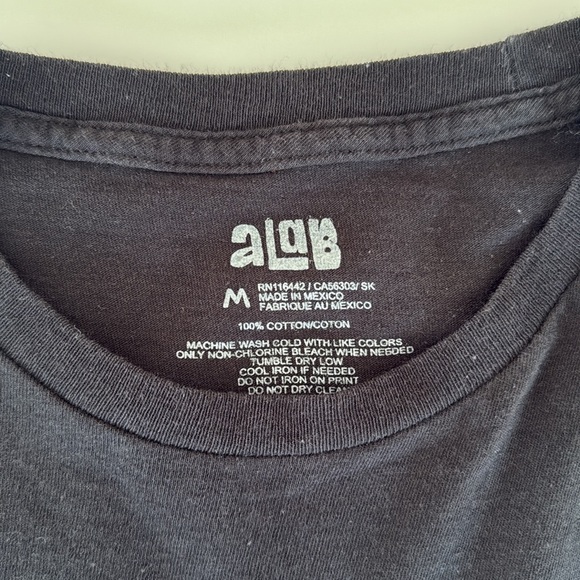 a Lab tee - Picture 6 of 7